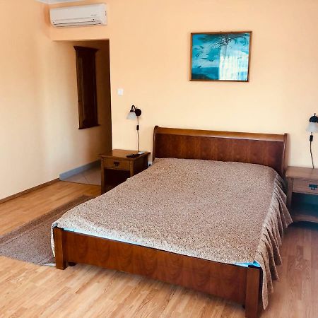 Horvath Vendeghaz Hotel Orosháza Buitenkant foto
