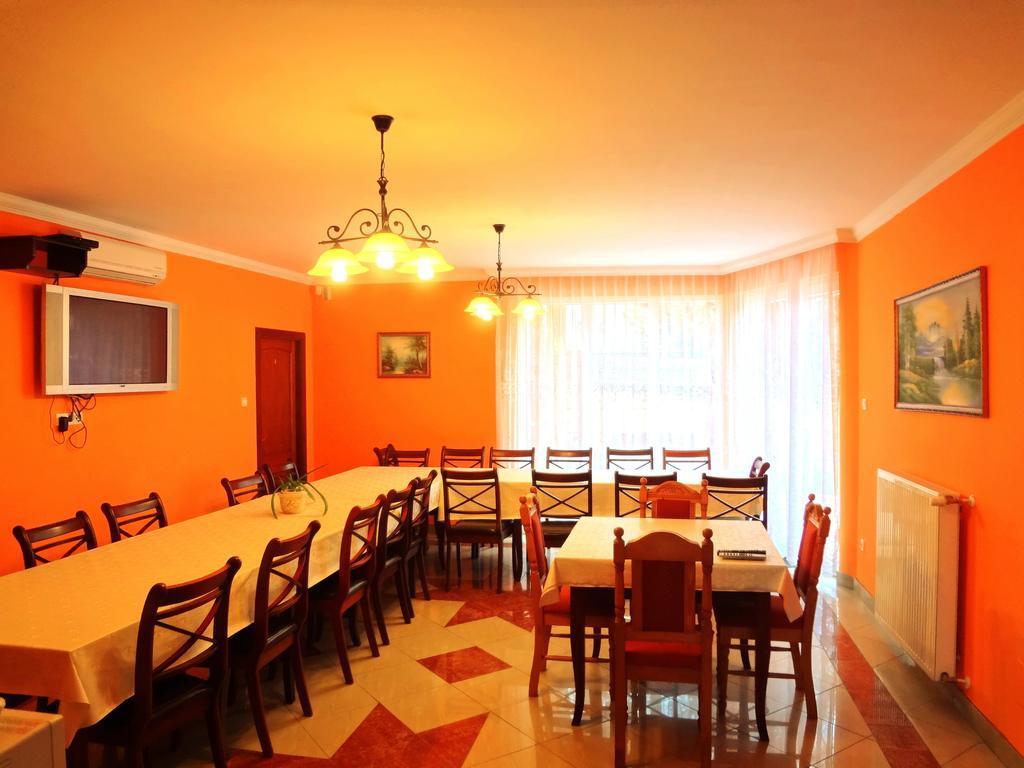 Horvath Vendeghaz Hotel Orosháza Buitenkant foto