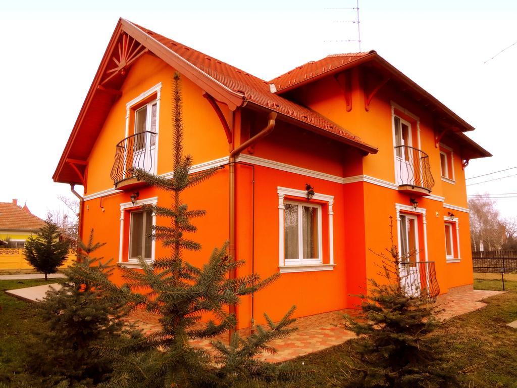 Horvath Vendeghaz Hotel Orosháza Buitenkant foto