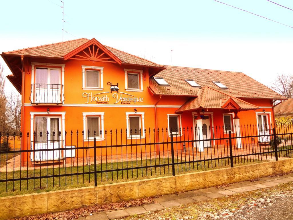 Horvath Vendeghaz Hotel Orosháza Buitenkant foto
